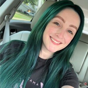 Meet your Posher, Lacy